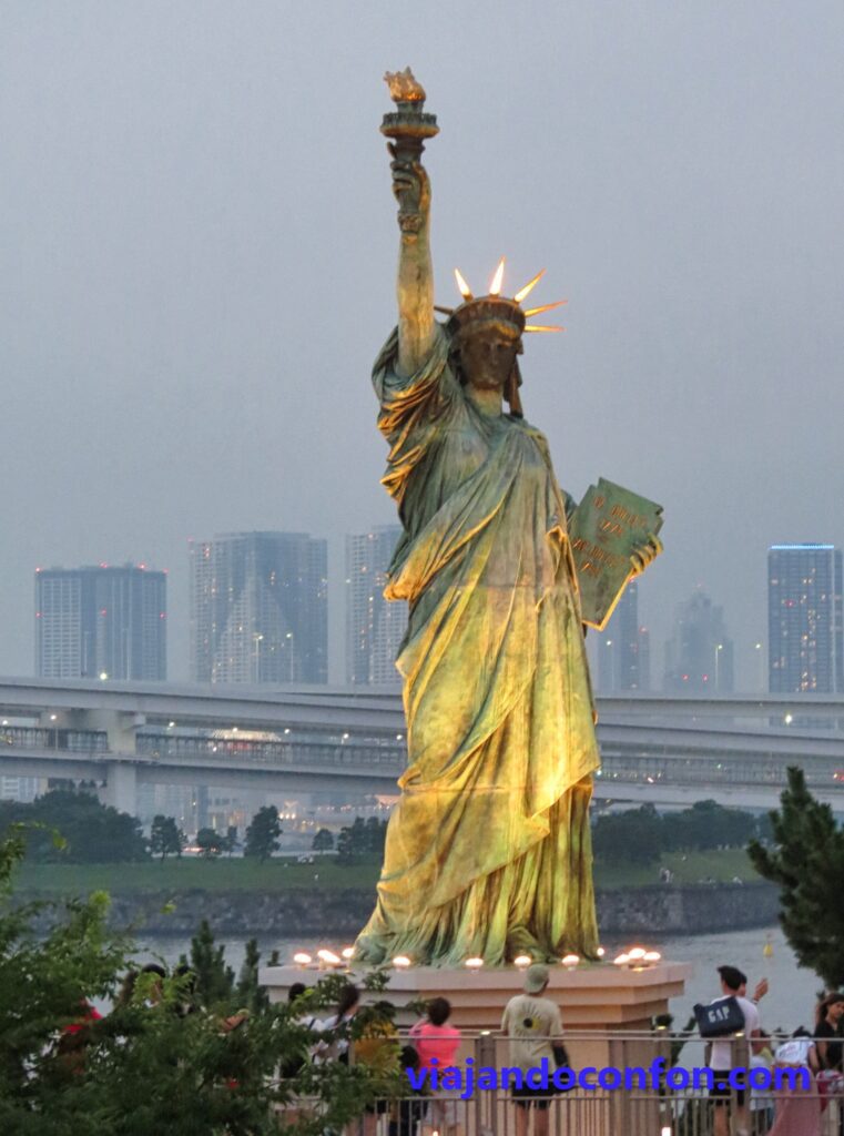 Estatua de la Libertad tokio