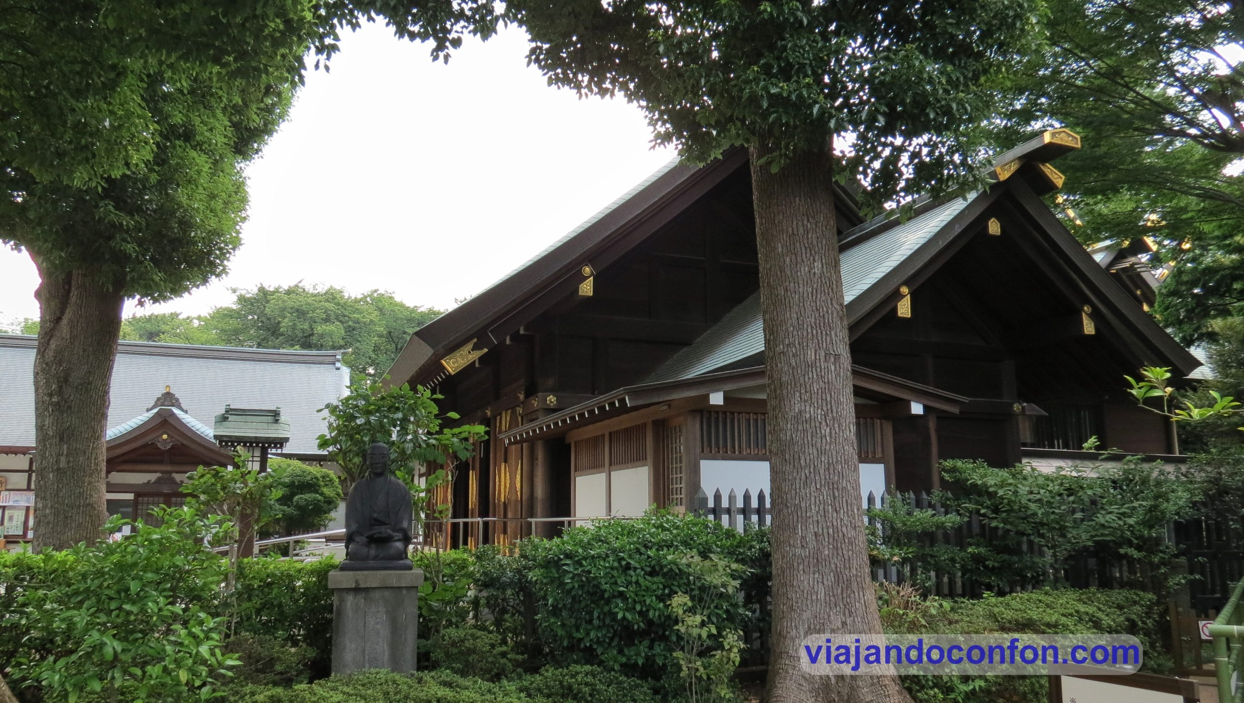 Santuario Shoin-jinja (松陰神社).