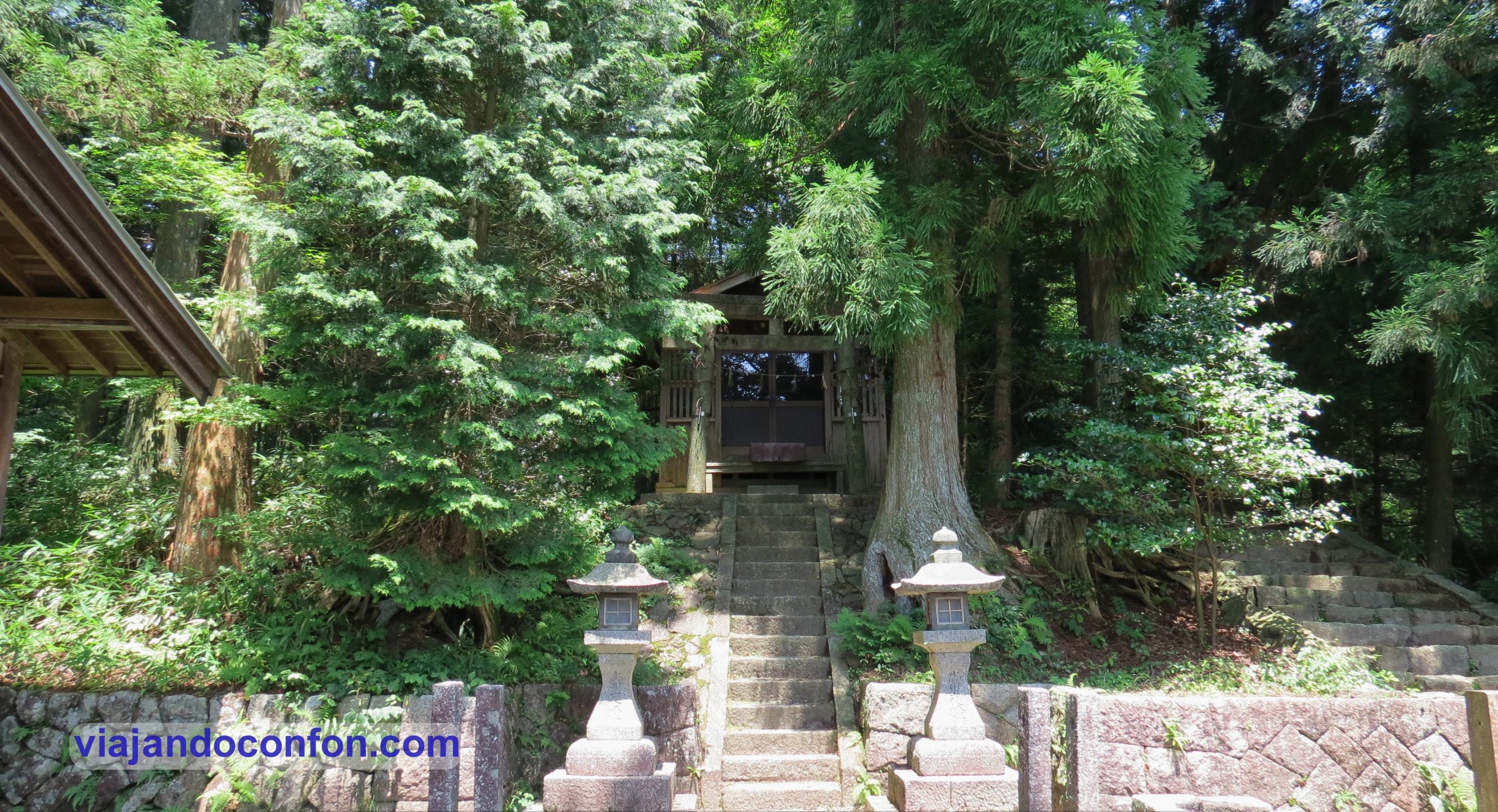 santuario Kumano-jinja (熊野神社)