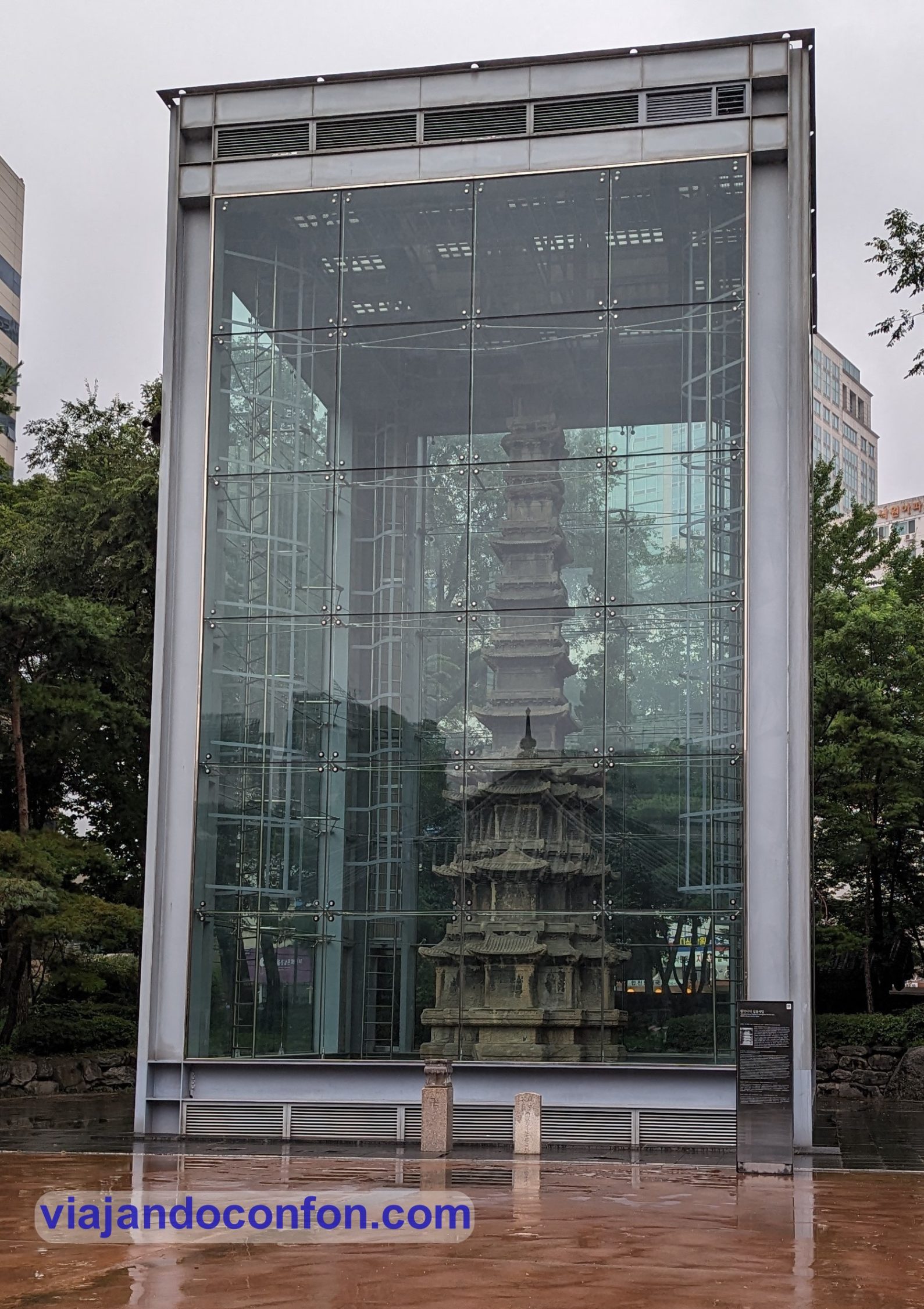 Pagoda Wongaksa Seúl