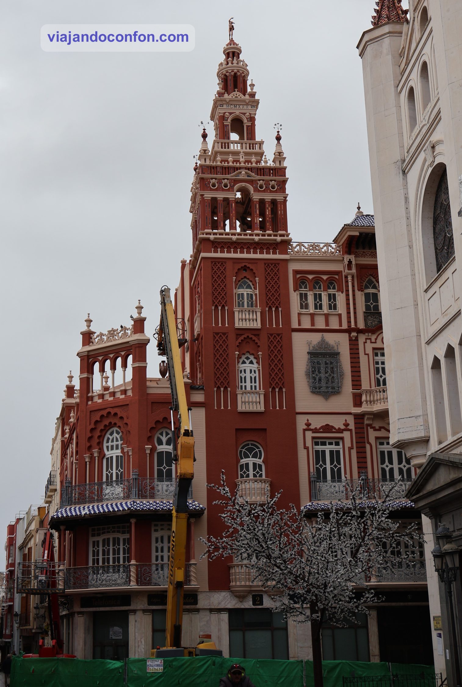 La giraldilla badajoz